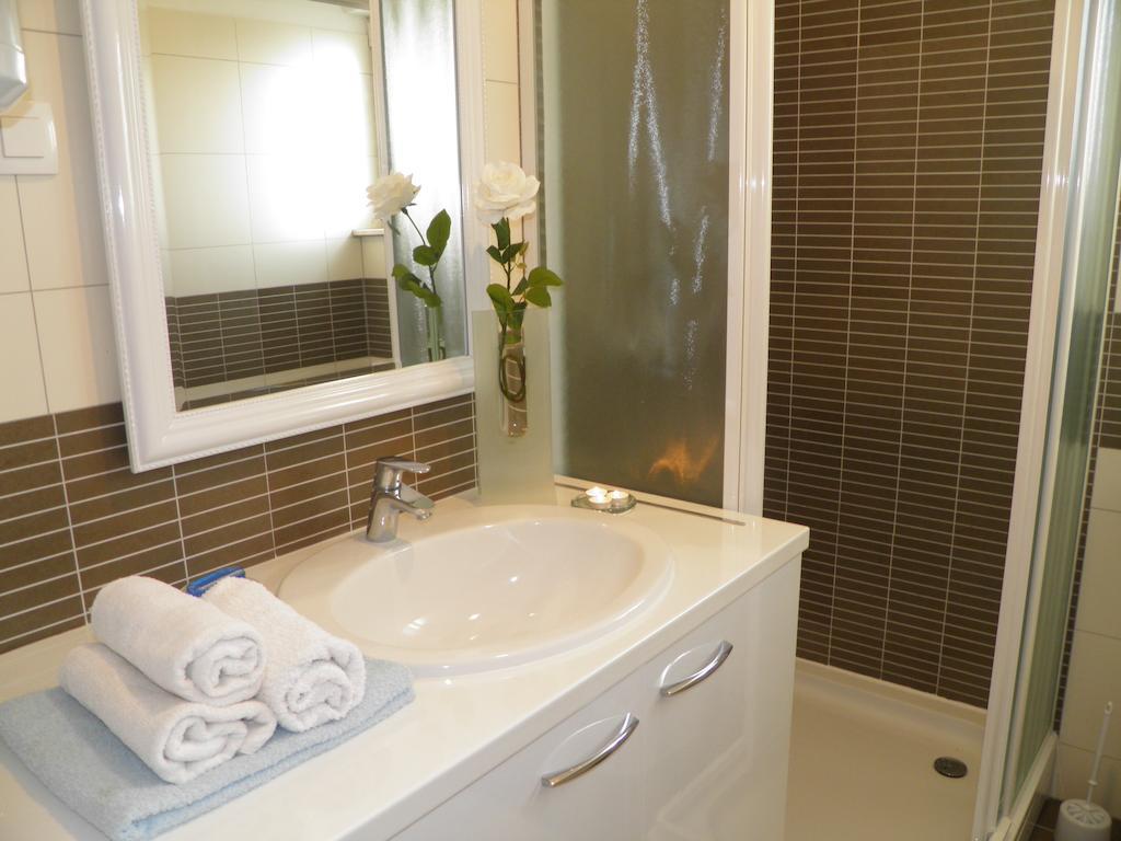 Apartments Perla Dinjiška 部屋 写真