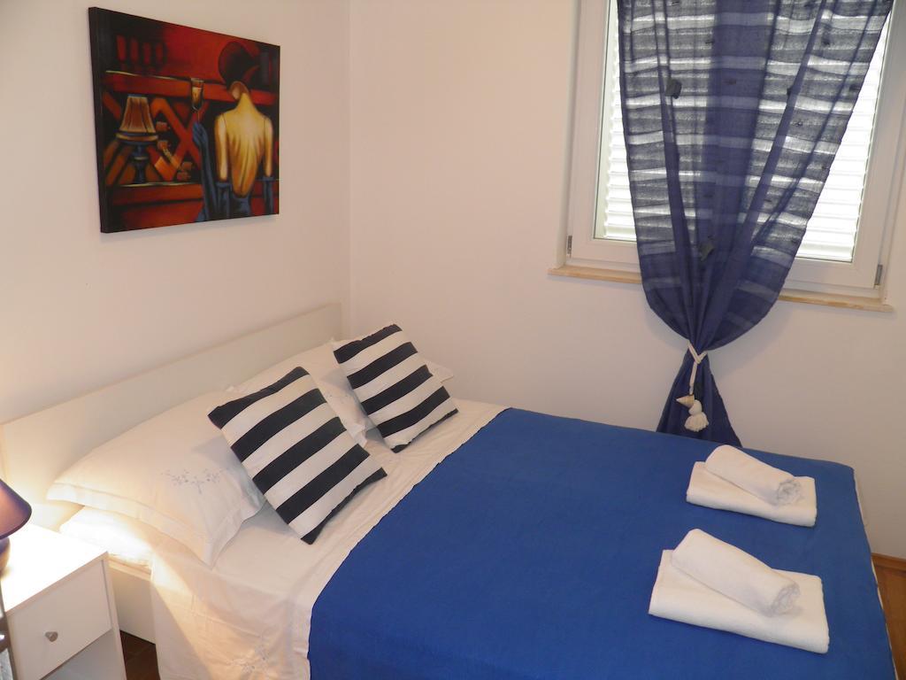 Apartments Perla Dinjiška 部屋 写真