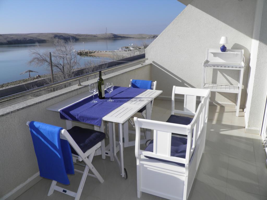 Apartments Perla Dinjiška エクステリア 写真