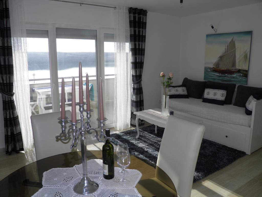 Apartments Perla Dinjiška エクステリア 写真